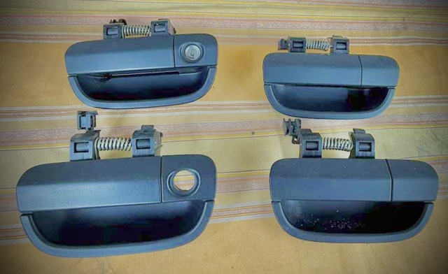 Ручка крышки багажника/3-й/(5-й) двери, наружная A6397600659 MERCEDES