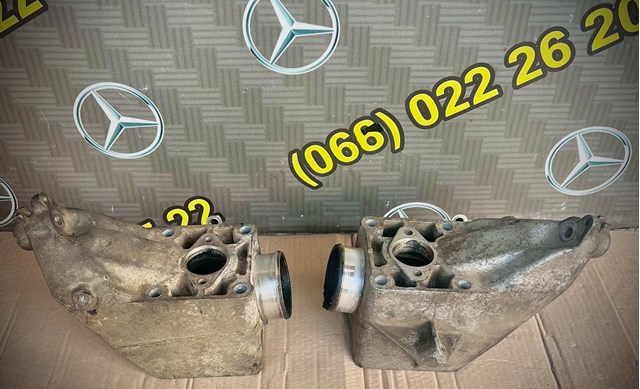 Кронштейн подушки (опоры) двигателя, левой A6462230004 MERCEDES