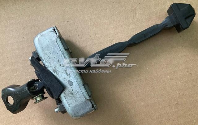 Ограничитель открывания двери, передний правый 6861048030 TOYOTA