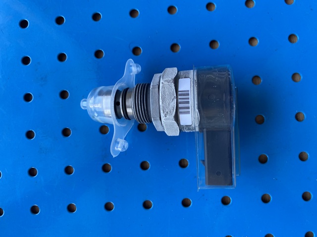 Регулятор давления топлива Ауди А8 D3