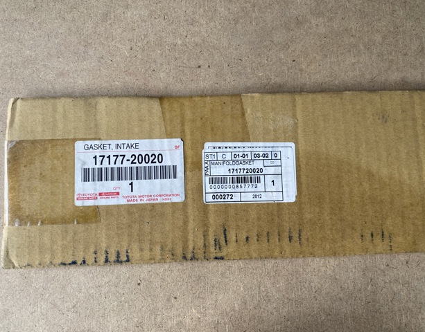 Прокладка впускного коллектора нижняя правая 1717720020 TOYOTA