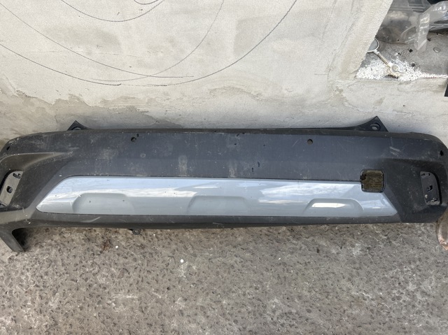 Задний бампер 5215916570 TOYOTA