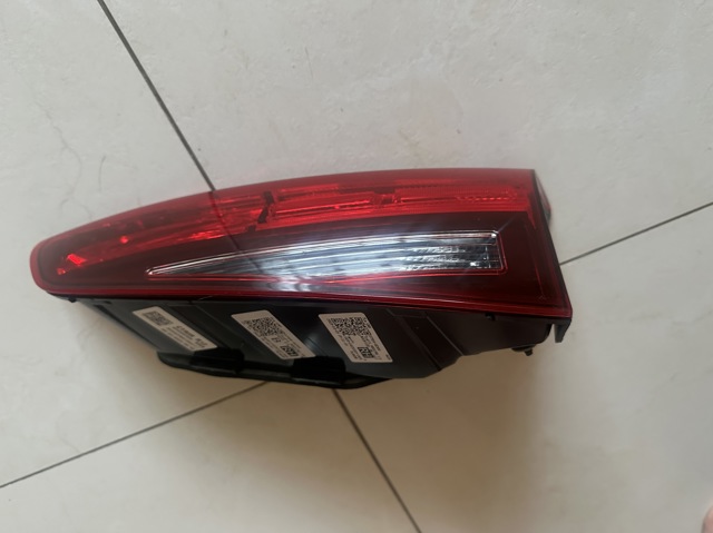 HYUNDAI 92404D7500 Фонарь задний правый внутренний в наличии Киев