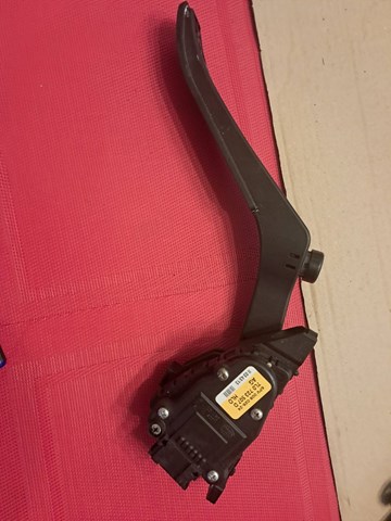 Педаль акселератора Порше Кайен