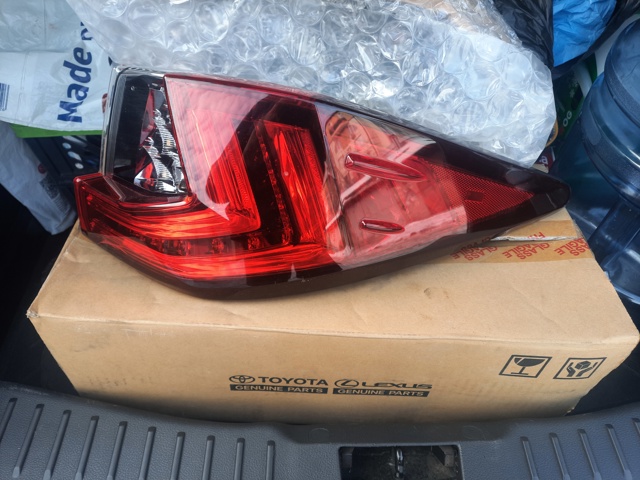 TOYOTA 8155148370 Фонарь задний правый внешний в наличии Чернигов