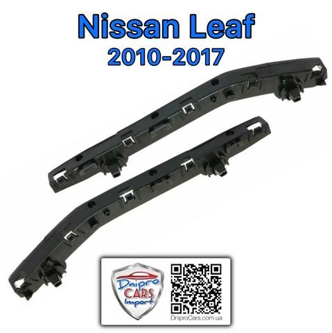 Правое крепление переднего бампера 622243NA0A NISSAN