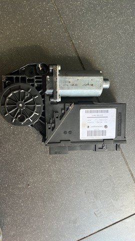 Механизм стеклоподъемника двери передней правой