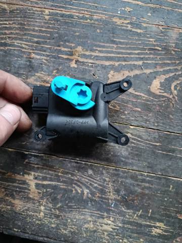 Моторчик заслонки — фото 3