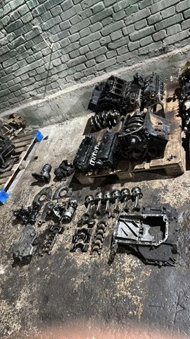 Шатун поршня двигателя 2.5