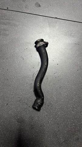 Патрубок вентиляції картера, масловіддільника