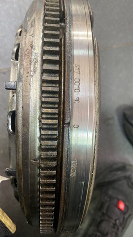 Маховик двигателя