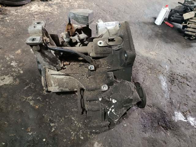 КПП в зборі(механічна коробка передач) — фото 1