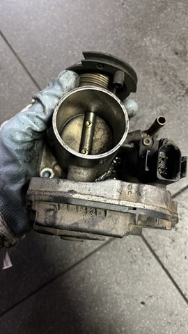 Дроссельная заслонка в сборе