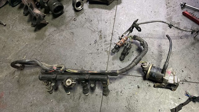 Форсунка впрыска топлива