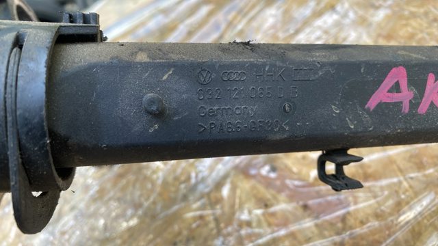 VAG 032121065E Шланг (патрубок) водяного насоса приемный в наличии Сумы