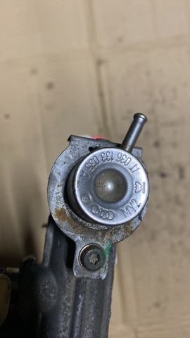 Регулятор тиску палива