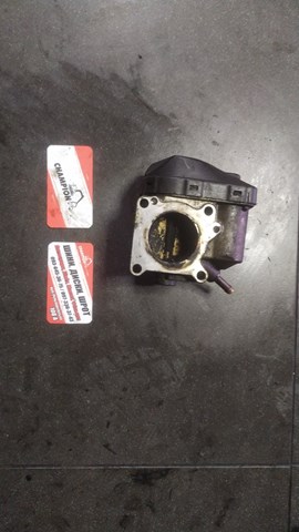 Дросільна заслінка в зборі