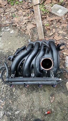 топливная рейка бензин skoda 1.4