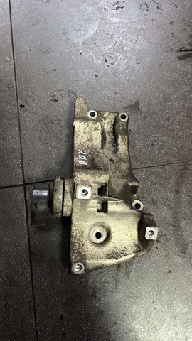 Кронштейн генератора