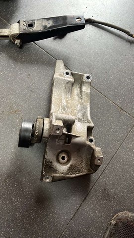 Кронштейн генератора