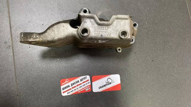 Кронштейн подушки (опори) двигуна, правої