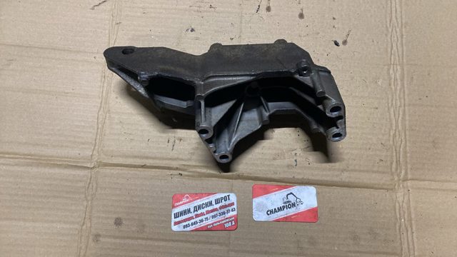 Кронштейн подушки (опоры) двигателя правой