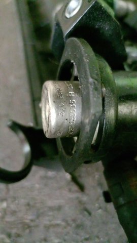 Регулятор тиску палива