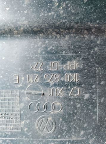 Декоративна кришка двигуна