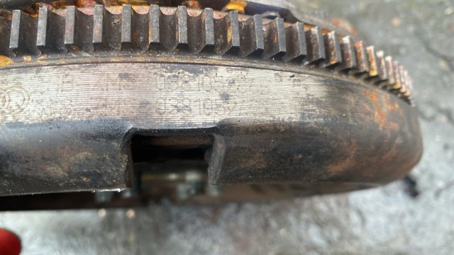 Маховик двигателя