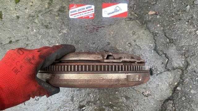 Маховик двигателя