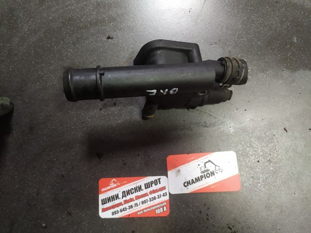 Фланец системы охлаждения (тройник)