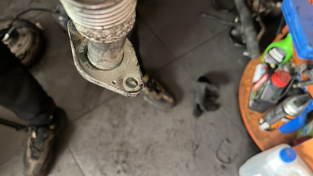 Патрубок системы рециркуляции отработавших газов EGR