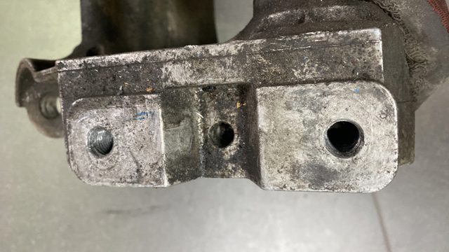 Кронштейн подушки (опори) двигуна, правої