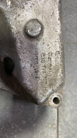 Кронштейн подушки (опори) двигуна, правої