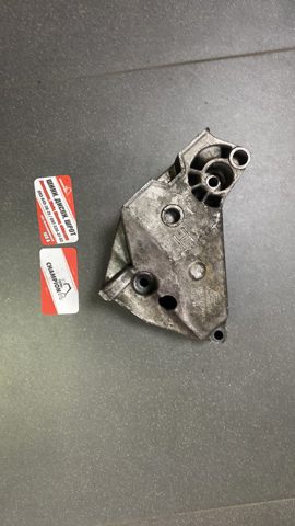 Кронштейн подушки (опори) двигуна, правої