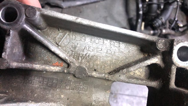 кронштейн генератора