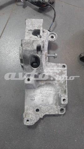 кронштейн генератора