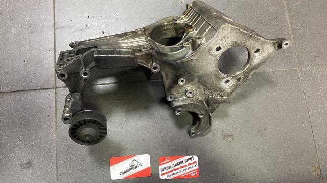 кронштейн генератора