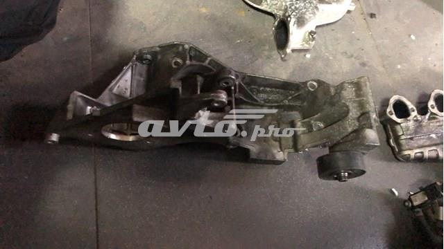 кронштейн генератора