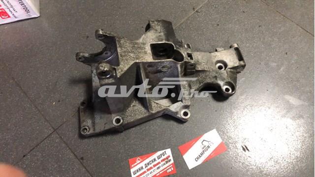 кронштейн генератора