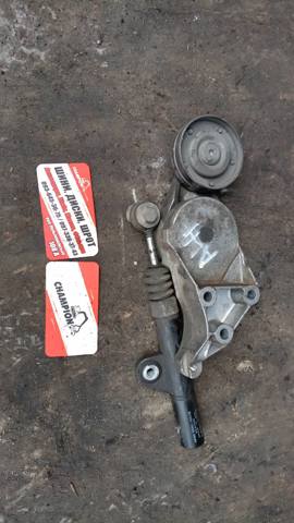 Натяжитель приводного ремня