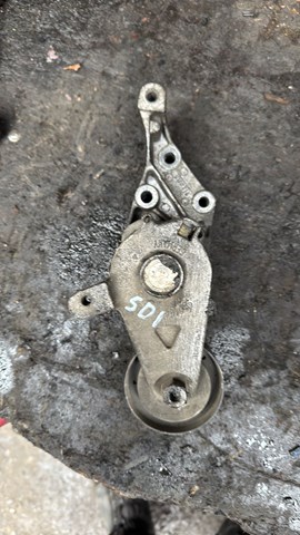 Натяжитель приводного ремня