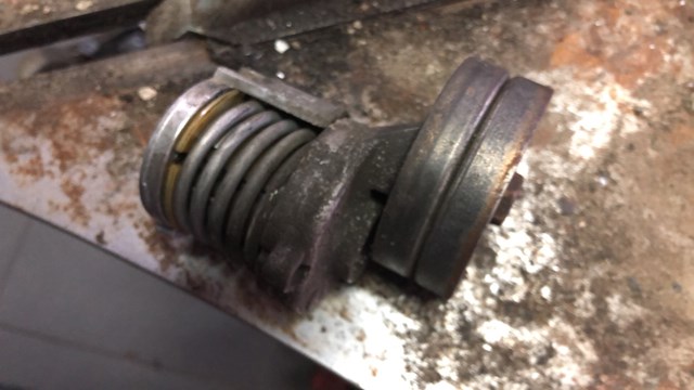 Натяжитель приводного ремня