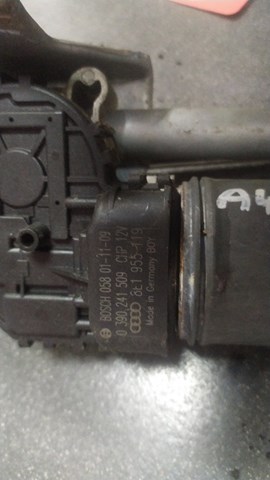 Мотор стеклоочистителя лобового стекла