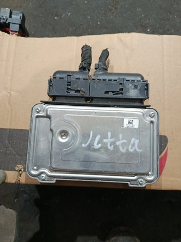 Модуль (блок) керування (ЕБУ) двигуном — фото 4