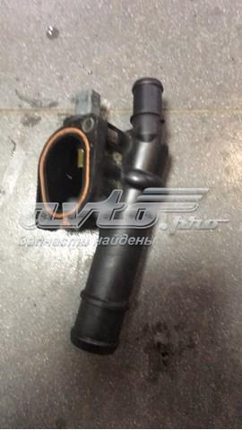 Фланец системы охлаждения (тройник)