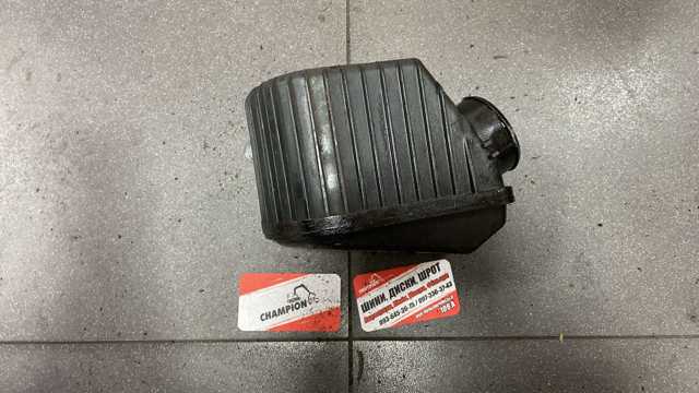 Дросільна заслінка в зборі