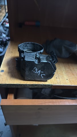 Дроссельная заслонка в сборе(обламана фішка)