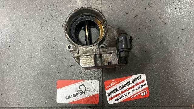 Дроссельная заслонка в сборе(обламана фішка)