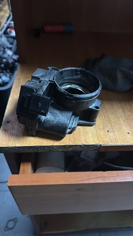 Дроссельная заслонка в сборе(обламана фішка)